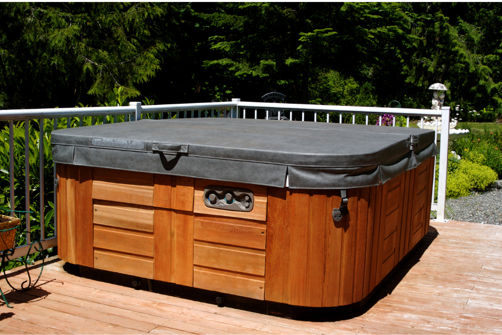 10 Benefits of a Hot Tub Cover Lifter